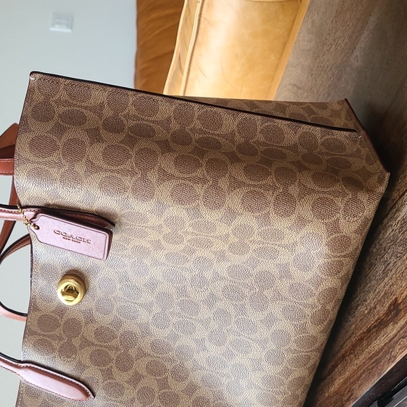 Coach Tote in signature Canvas, brass/tan/rust - Picture 5 of 6